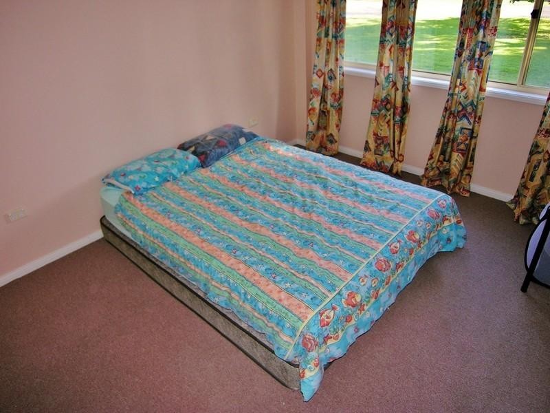 2 Uwa Street, Budgewoi NSW 2262