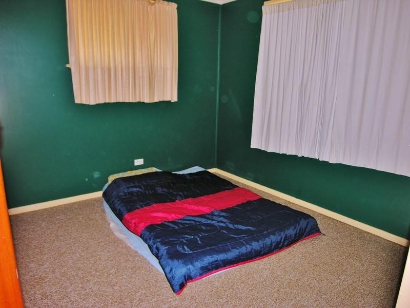 2 Uwa Street, Budgewoi NSW 2262