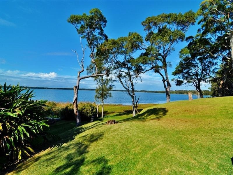 Halekulani NSW 2262