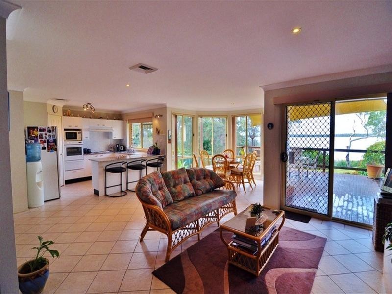 Halekulani NSW 2262