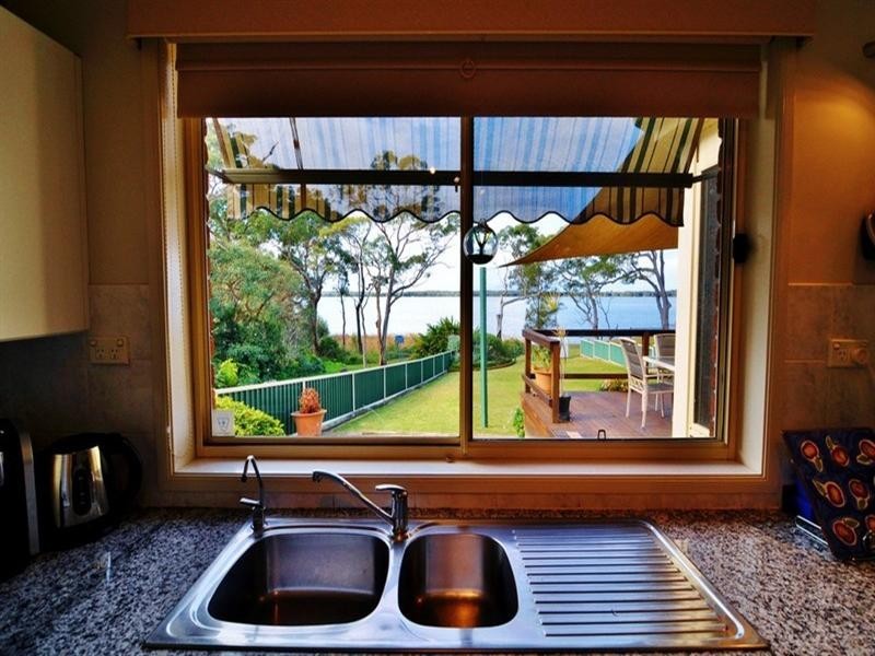 Halekulani NSW 2262
