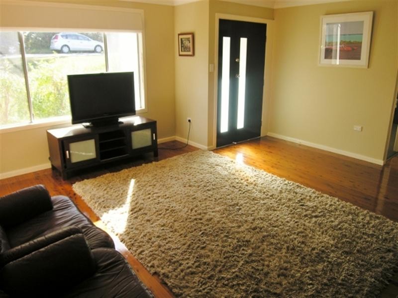 5 Woodlawn Drive, Budgewoi NSW 2262