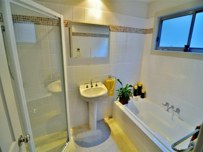 4 Kyong Avenue, Buff Point NSW 2262