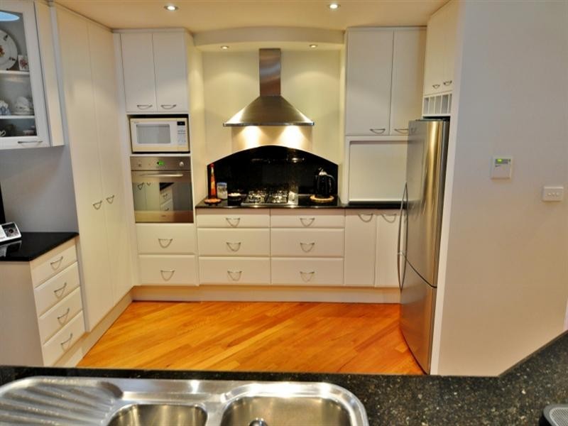 4 Kyong Avenue, Buff Point NSW 2262