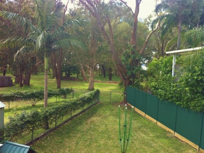 101 Natuna Avenue, Budgewoi NSW 2262