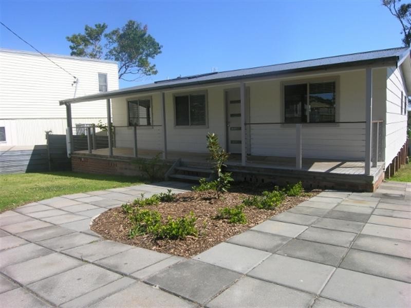 12 Coonanga Avenue, Budgewoi NSW 2262