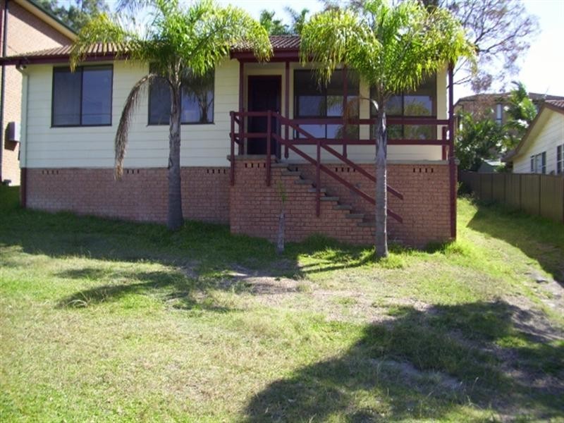 41 Fortune Crescent, Lake Munmorah NSW 2259