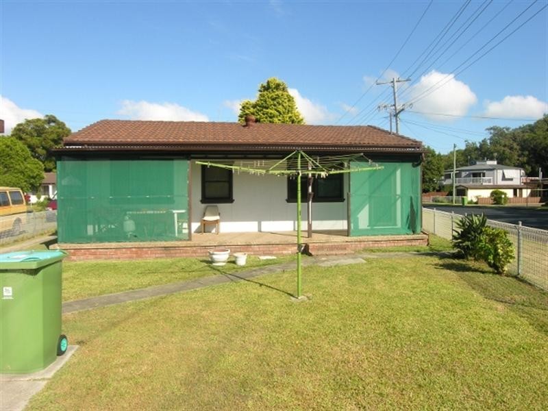 2 Kewalo Avenue, Budgewoi NSW 2262