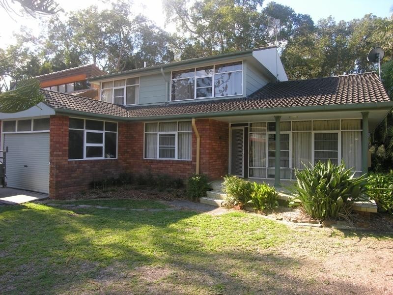 27 Natuna Avenue, Budgewoi NSW 2262