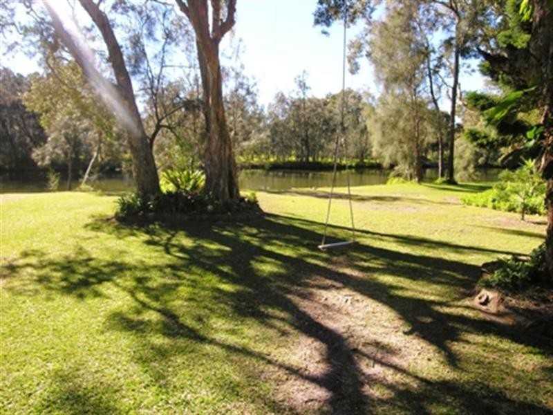 27 Natuna Avenue, Budgewoi NSW 2262