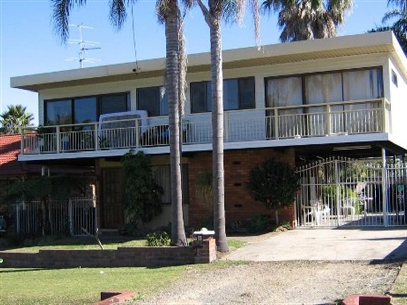 40 Dianne Avenue, Lake Munmorah NSW 2259