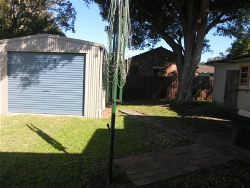 24 Sunrise Avenue, Budgewoi NSW 2262