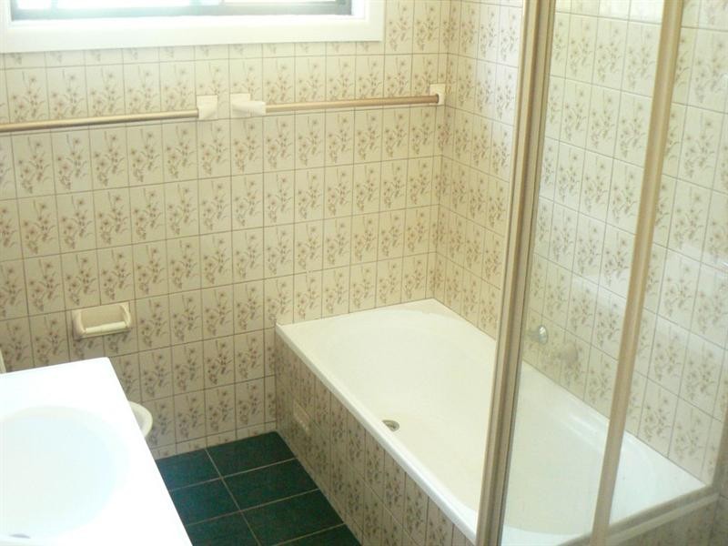 32 Elizabeth Bay Drive, Lake Munmorah NSW 2259