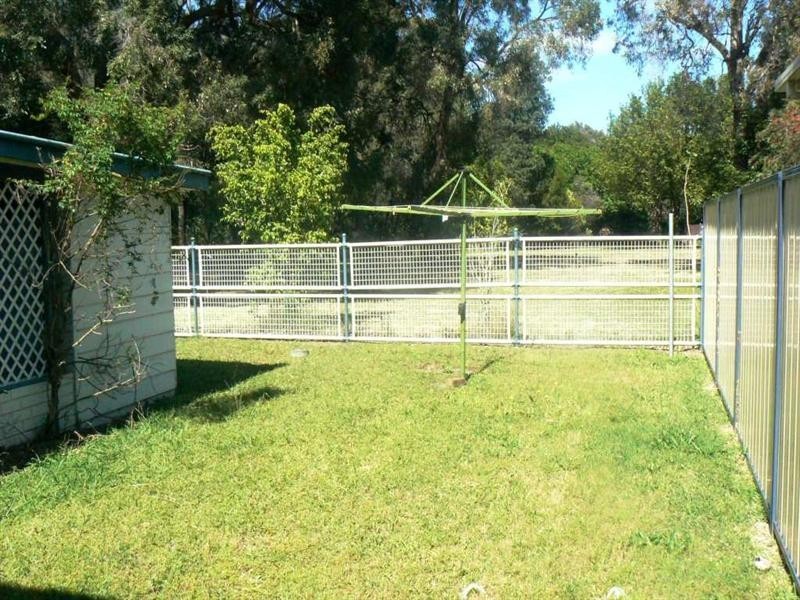 32 Elizabeth Bay Drive, Lake Munmorah NSW 2259