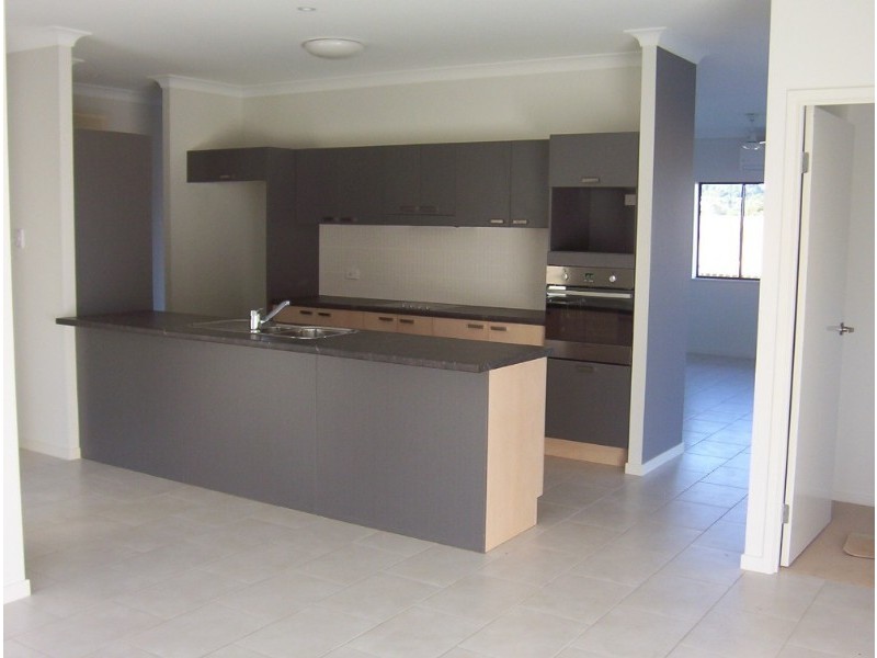 Bentley Park QLD 4869