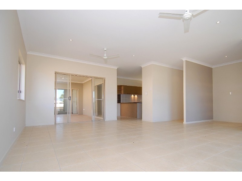 Bentley Park QLD 4869