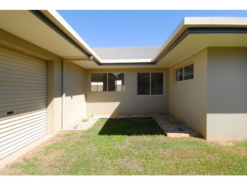 Bentley Park QLD 4869