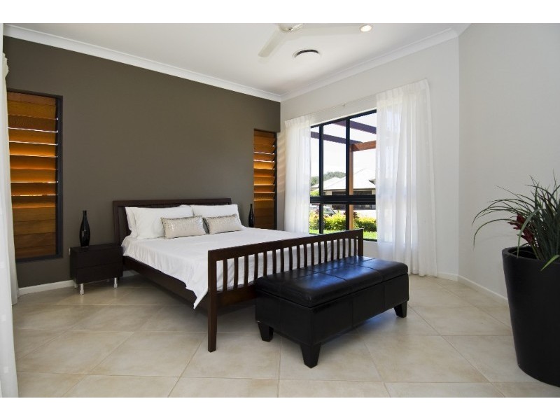 Bentley Park QLD 4869