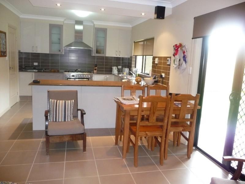 16 Springbrook Avenue, Redlynch QLD 4870