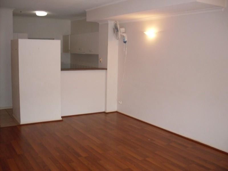 2/34 Lily Street, Cairns North QLD 4870