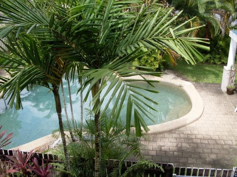 2/34 Lily Street, Cairns North QLD 4870