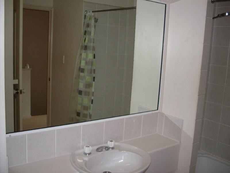 2/34 Lily Street, Cairns North QLD 4870