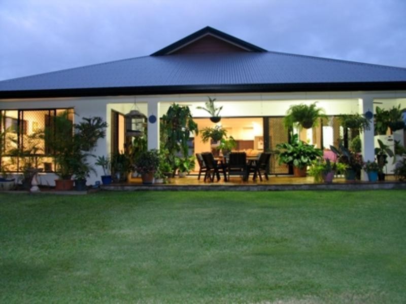 36 Huntley Crescent, Redlynch QLD 4870