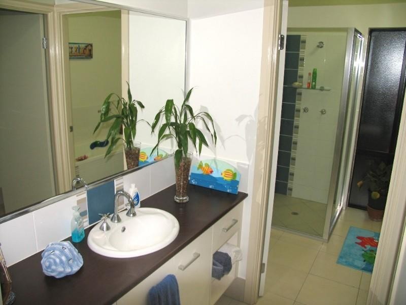 36 Huntley Crescent, Redlynch QLD 4870