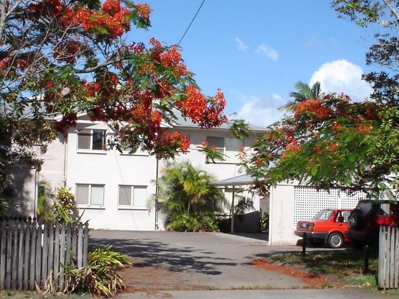 22 Barrett Street, Bungalow QLD 4870