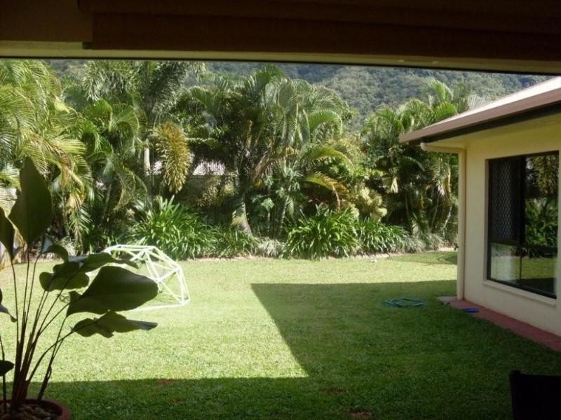 20 William Hickey Street, Redlynch QLD 4870