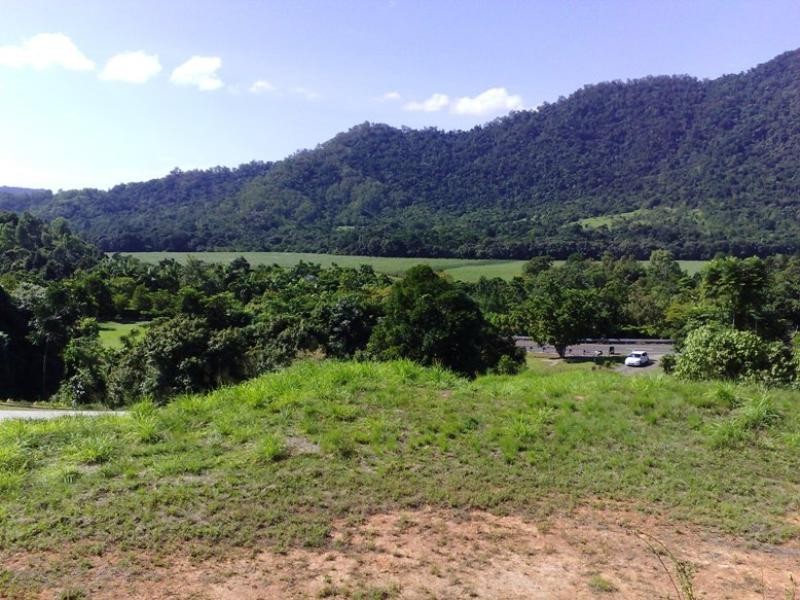 25 Chirio Drive, Redlynch QLD 4870