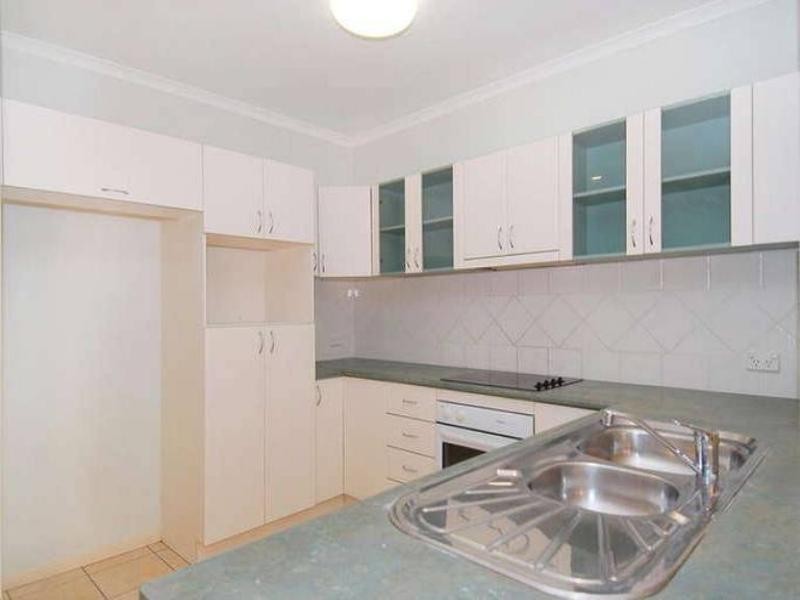 10 Fairley Street, Redlynch QLD 4870