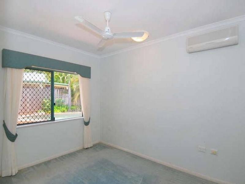 10 Fairley Street, Redlynch QLD 4870