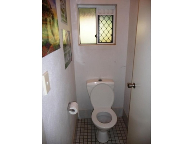 19 Rosewood Close, Redlynch QLD 4870