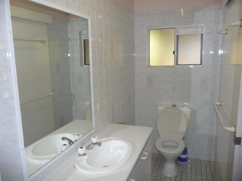 19 Rosewood Close, Redlynch QLD 4870