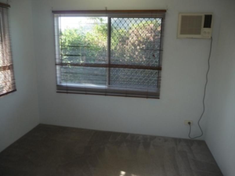 19 Rosewood Close, Redlynch QLD 4870