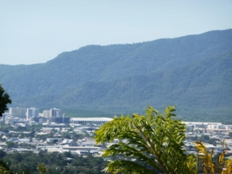 11 Crest Close, Bayview Heights QLD 4868