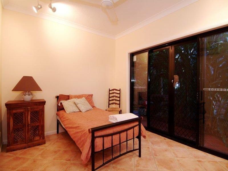 10 Rhapis Court, Whitfield QLD 4870