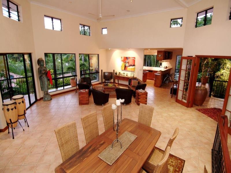 10 Rhapis Court, Whitfield QLD 4870