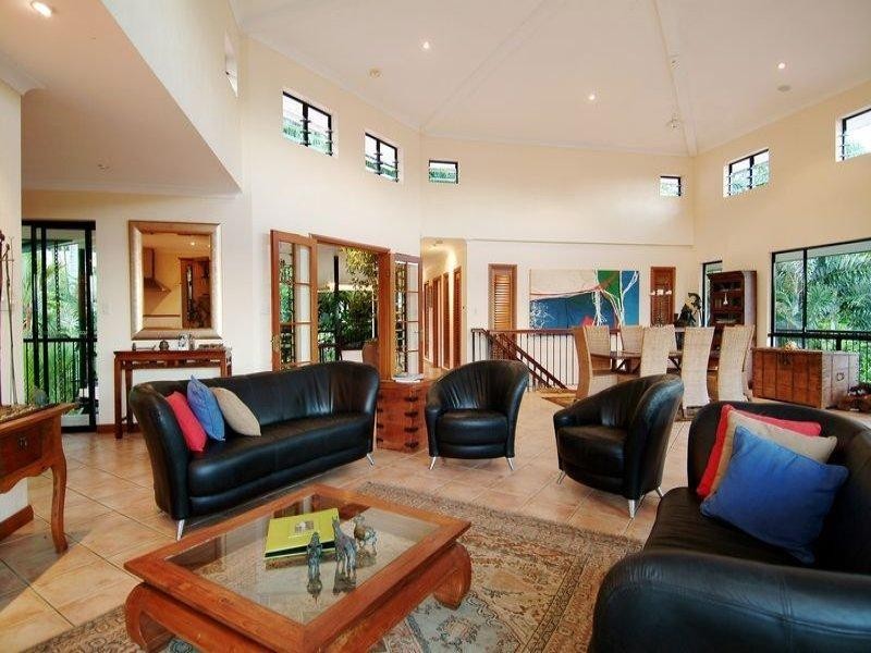 10 Rhapis Court, Whitfield QLD 4870