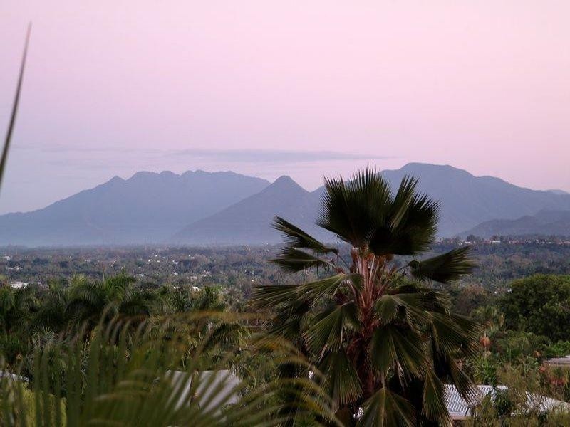 10 Rhapis Court, Whitfield QLD 4870