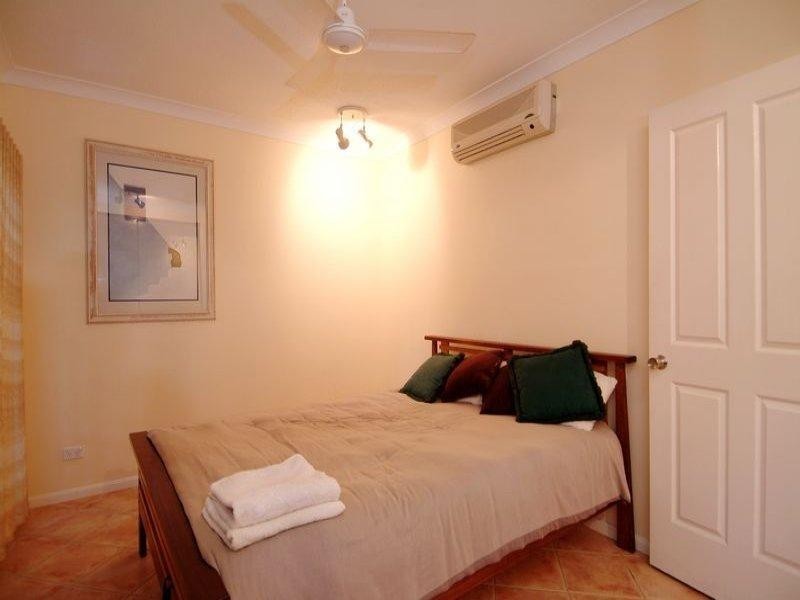 10 Rhapis Court, Whitfield QLD 4870