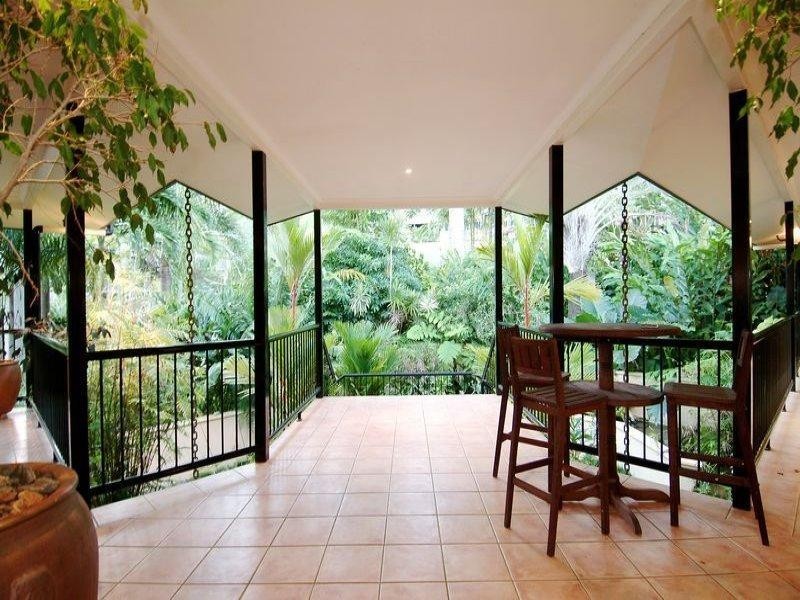 10 Rhapis Court, Whitfield QLD 4870