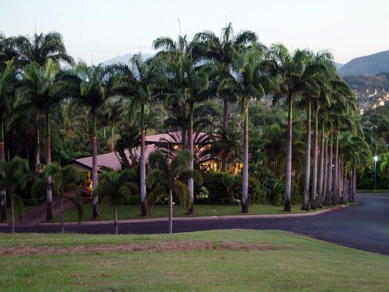 10 Rhapis Court, Whitfield QLD 4870