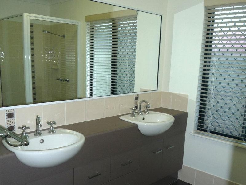 99 Gamburra Drive, Redlynch QLD 4870