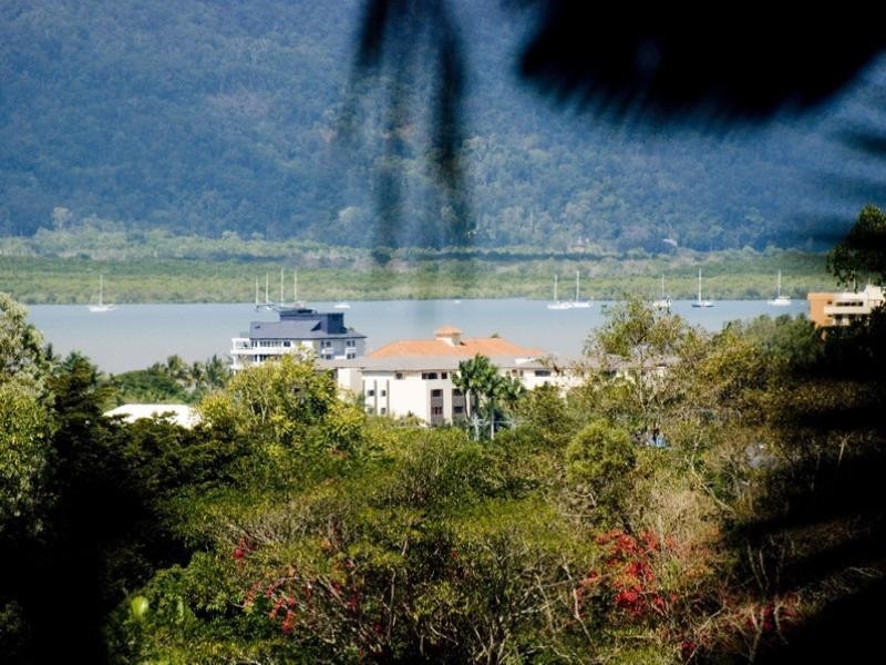 9 Bellevue Crescent, Edge Hill QLD 4870