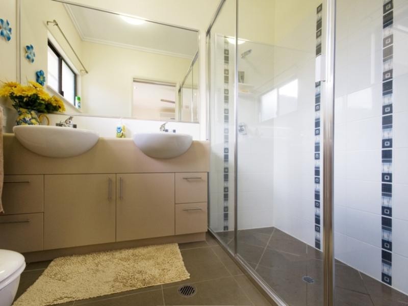 13 Bromell Close, Redlynch QLD 4870