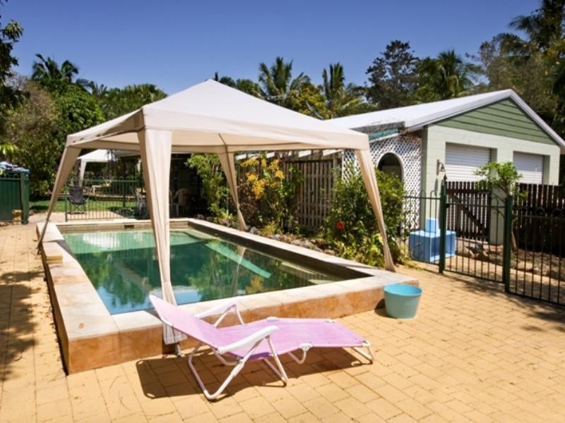 45 Baronia Crescent, Holloways Beach QLD 4878