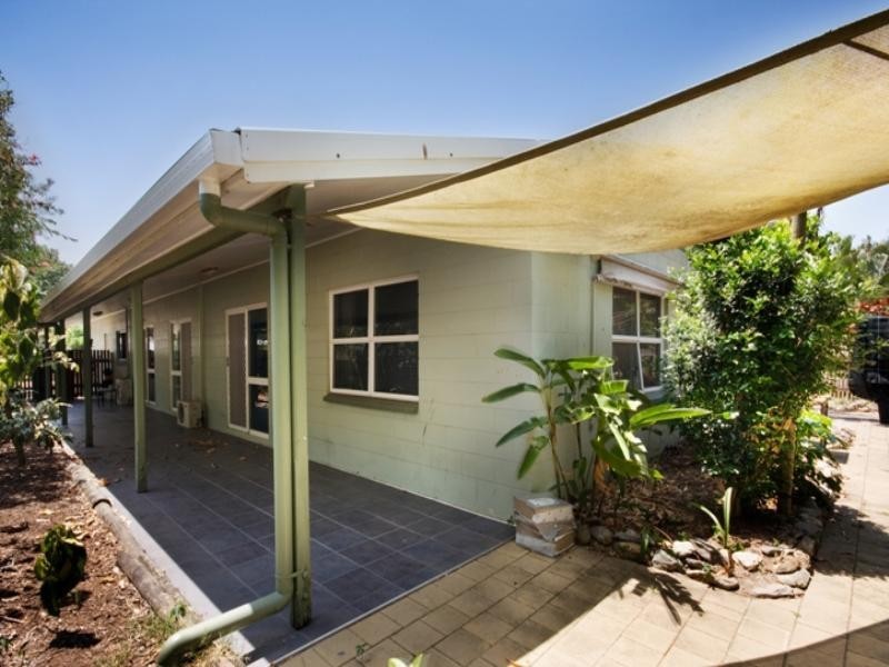 45 Baronia Crescent, Holloways Beach QLD 4878