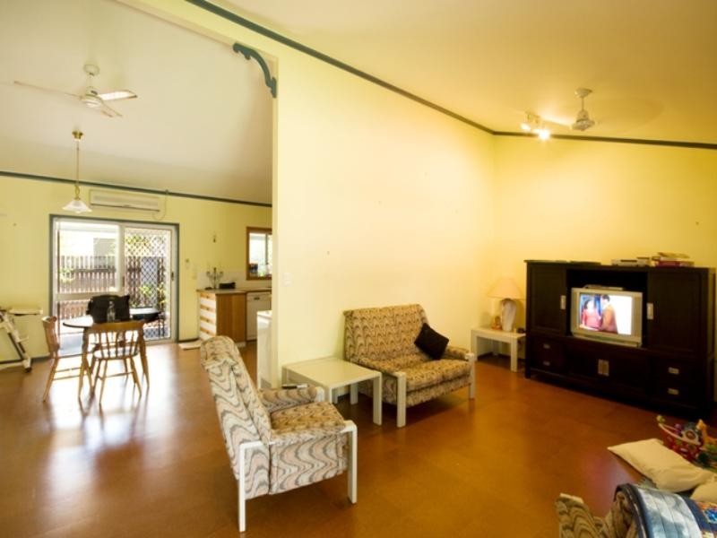 45 Baronia Crescent, Holloways Beach QLD 4878